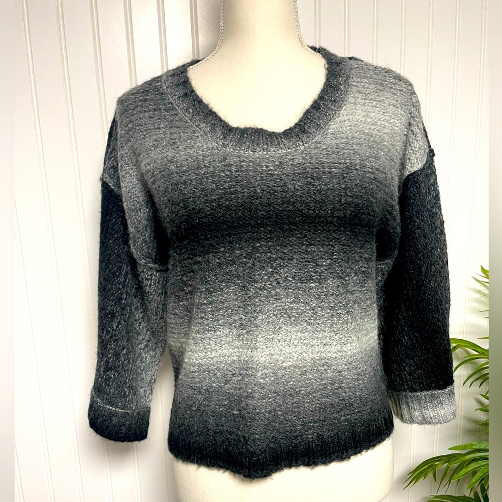 In The Knit Cropped Black Ombre Wool‎ Sweater Womens Small